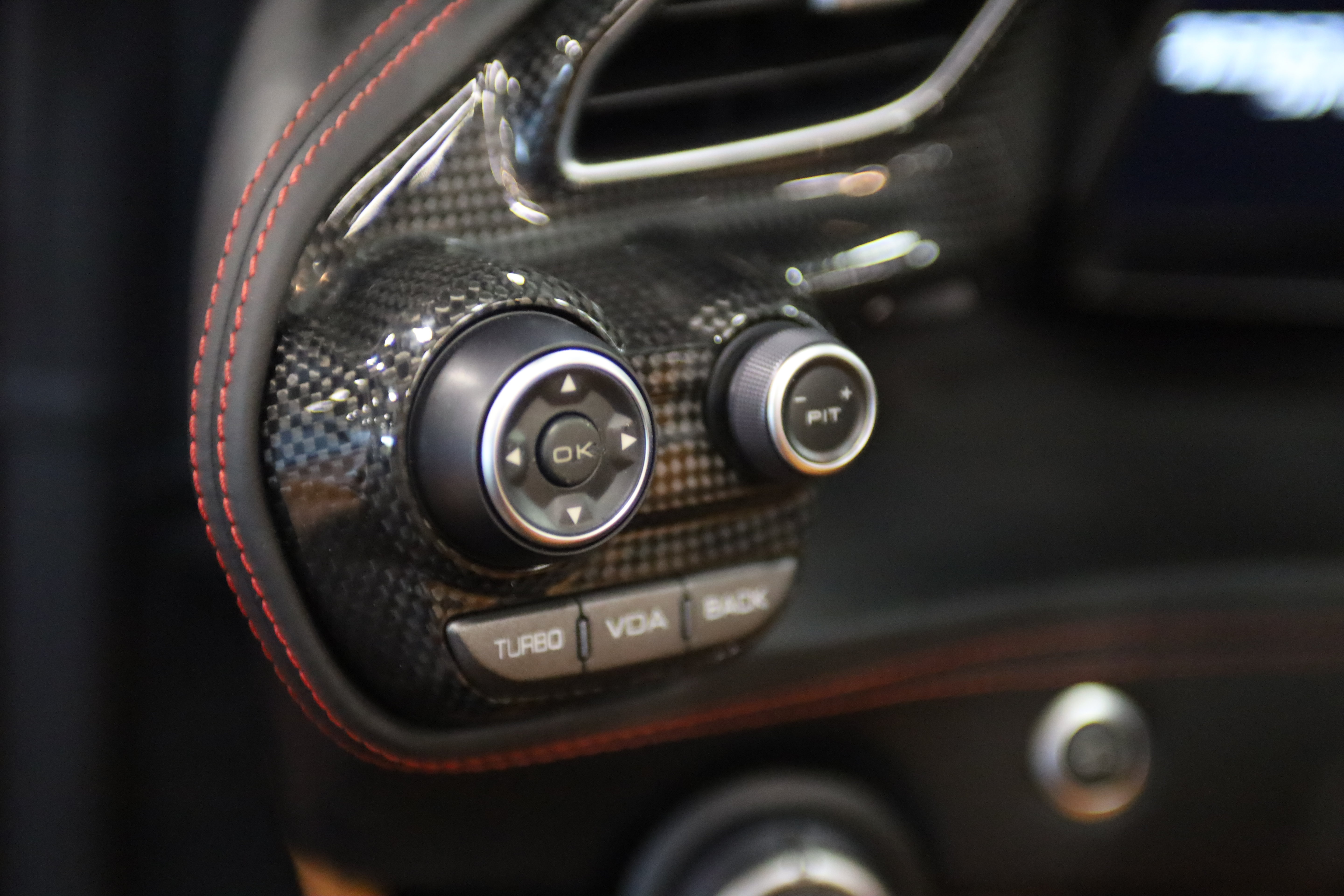 Used 2019 Ferrari 488 Spider RWD image 19