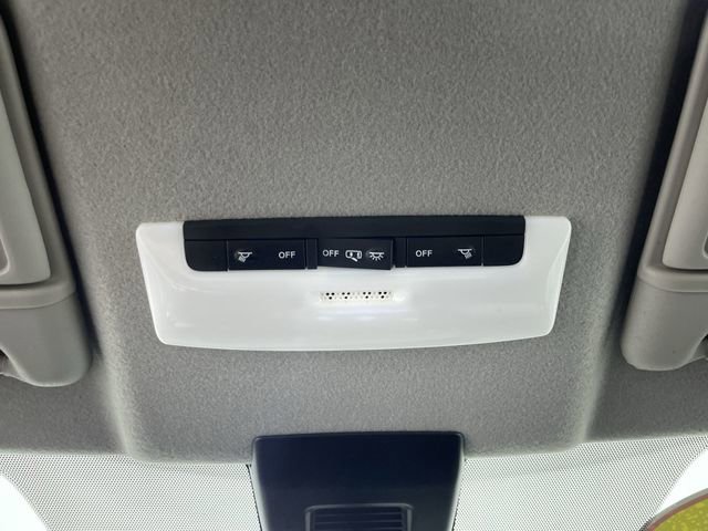 Used 2023 Nissan Kicks SV image 24