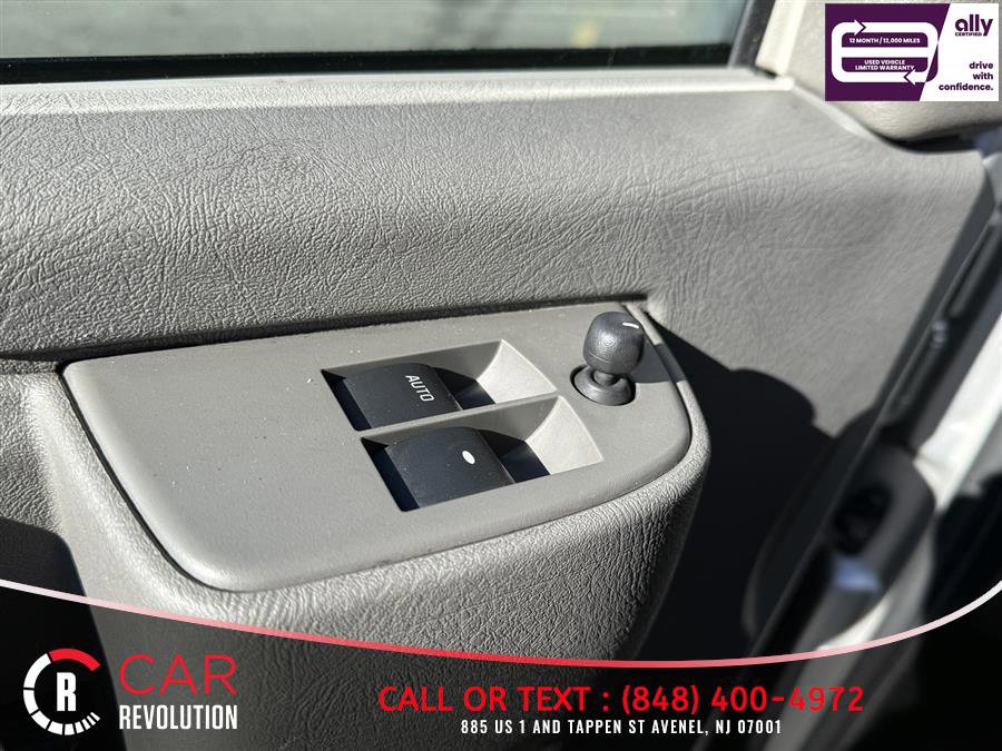 Used 2020 Chevrolet Express 3500 LS image 24