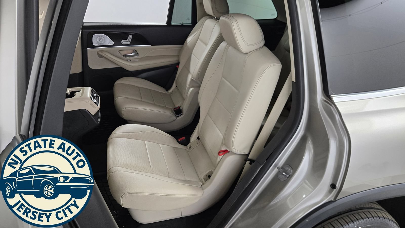 Used 2020 Mercedes-Benz GLS 450 4MATIC image 27