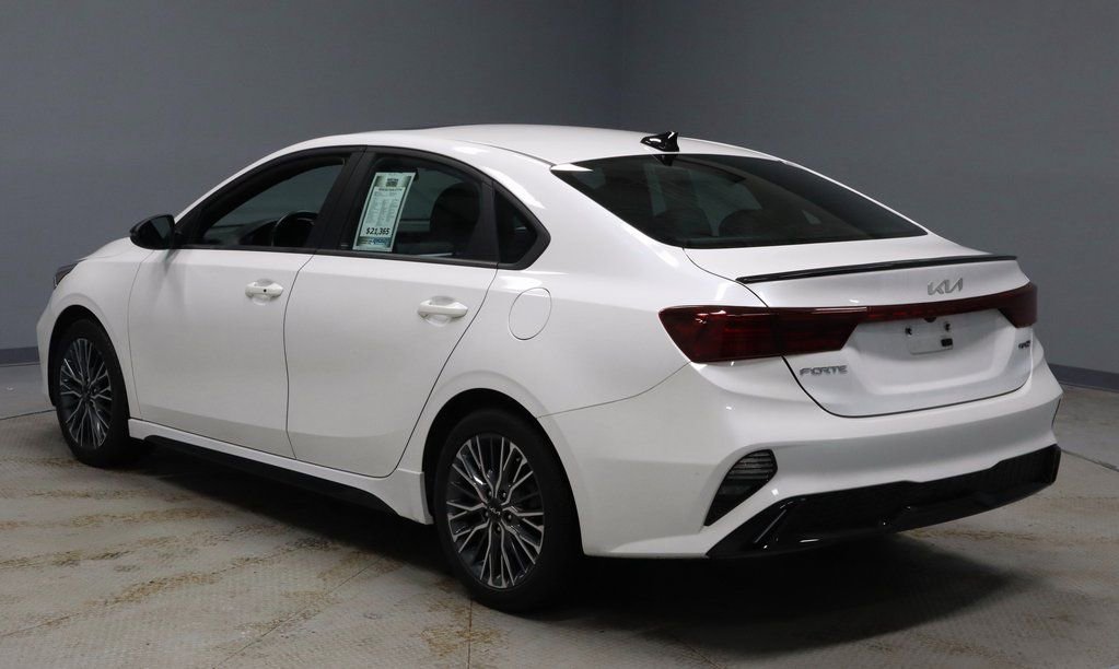 Used 2024 Kia Forte GT-Line w/ GT-Line Premium Package image 9