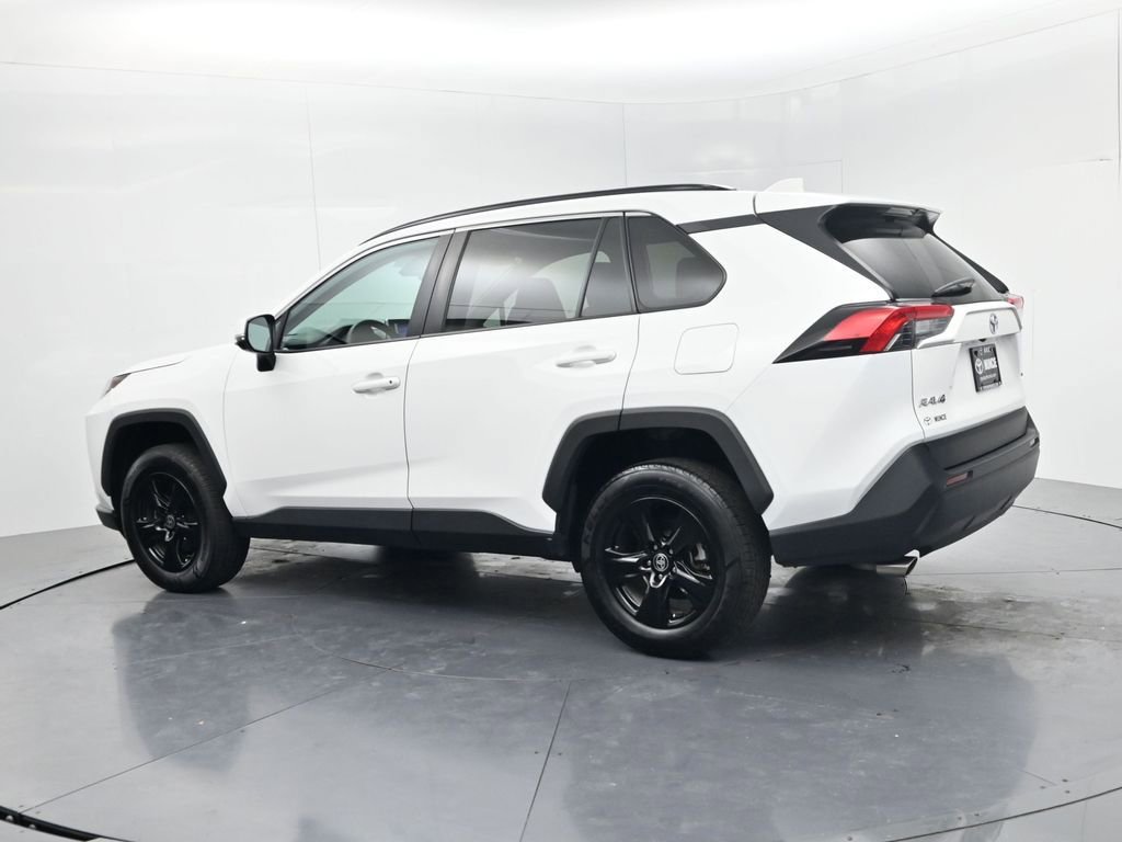 Used 2024 Toyota RAV4 XLE FWD image 5