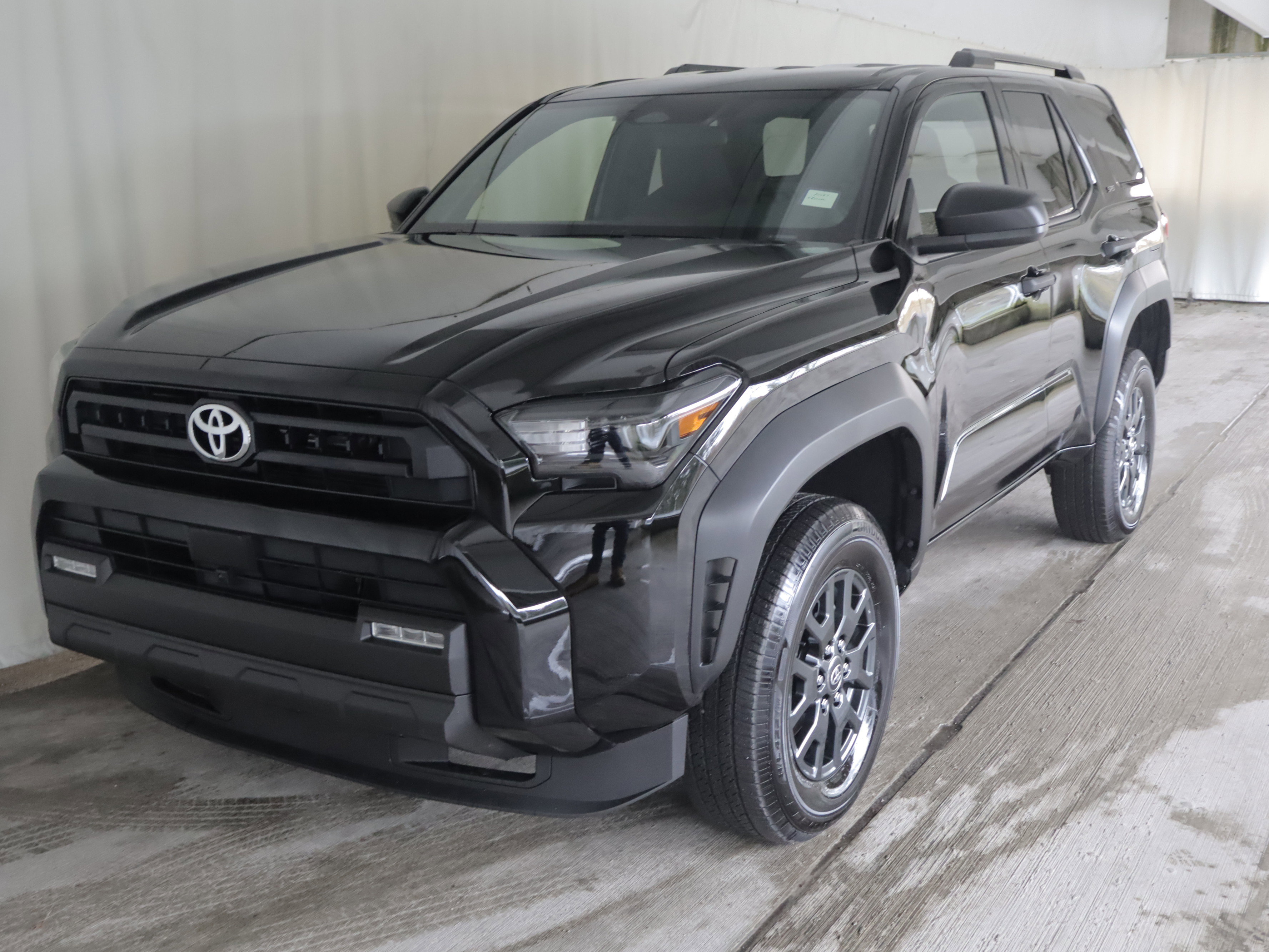 Used 2025 Toyota 4Runner SR5 AWD/4WD image 22