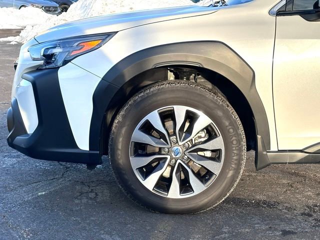 Used 2025 Subaru Outback Touring XT w/ Popular Package #2 image 7