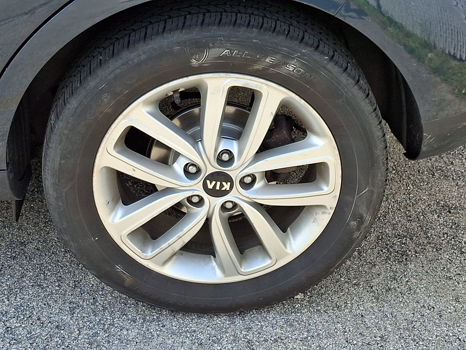 Used 2017 Kia Soul + FWD image 6