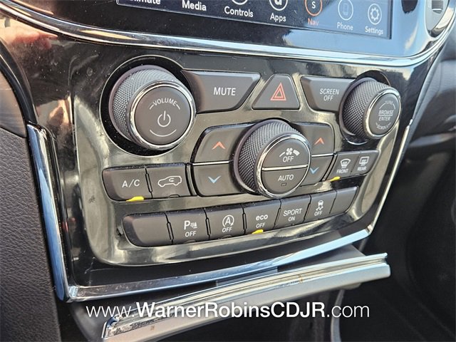 Used 2020 Jeep Grand Cherokee Altitude image 22