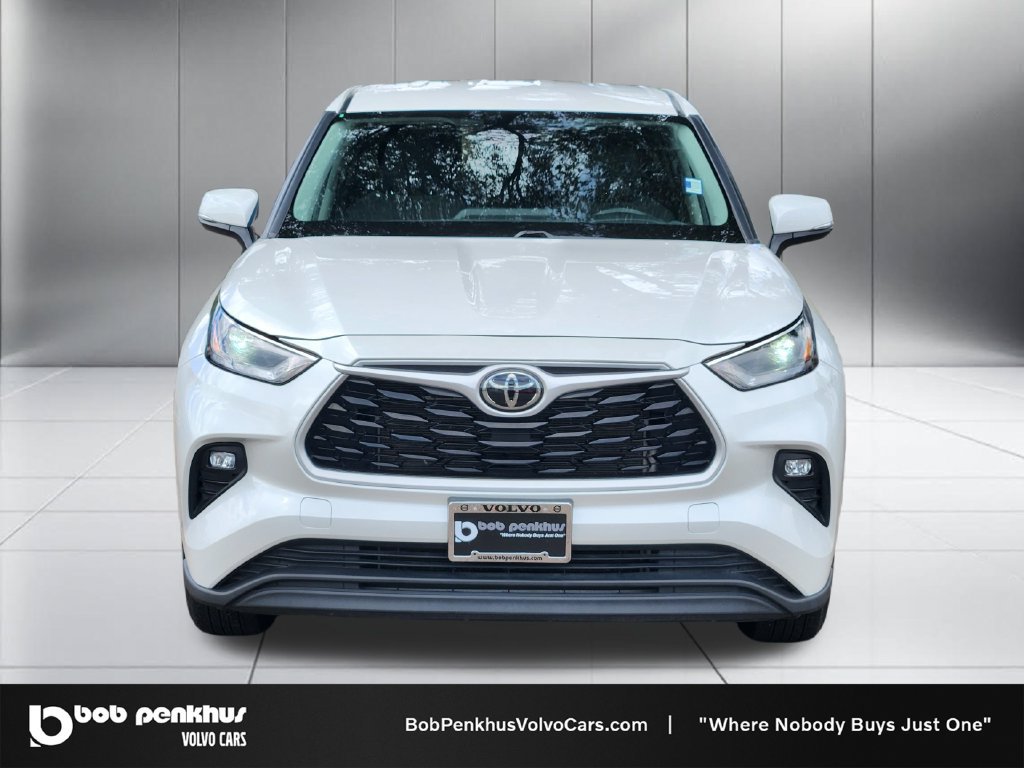 Used 2025 Toyota Highlander LE AWD/4WD image 22