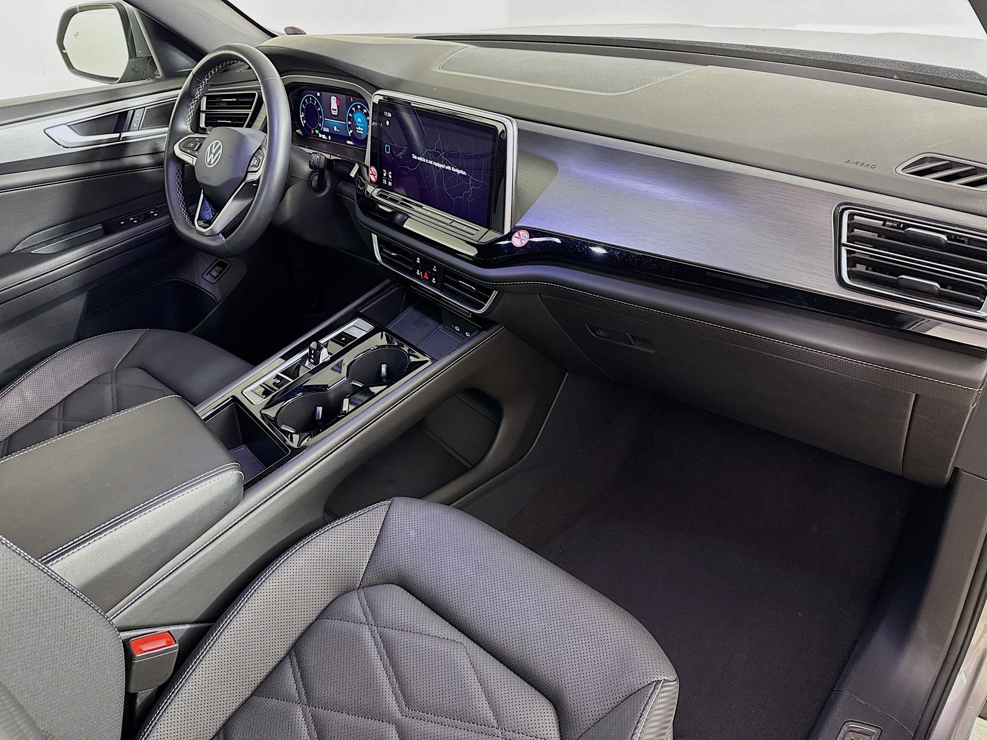 Used 2024 Volkswagen Atlas Cross Sport SE image 35