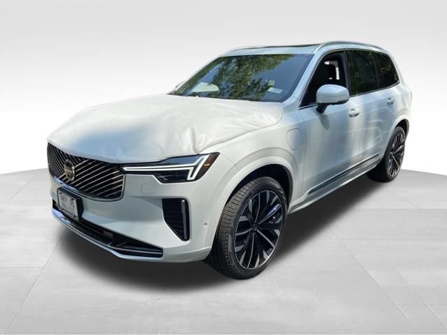 New 2026 Volvo XC90 T8 Plus w/ Protection Package Premier AWD/4WD image 3