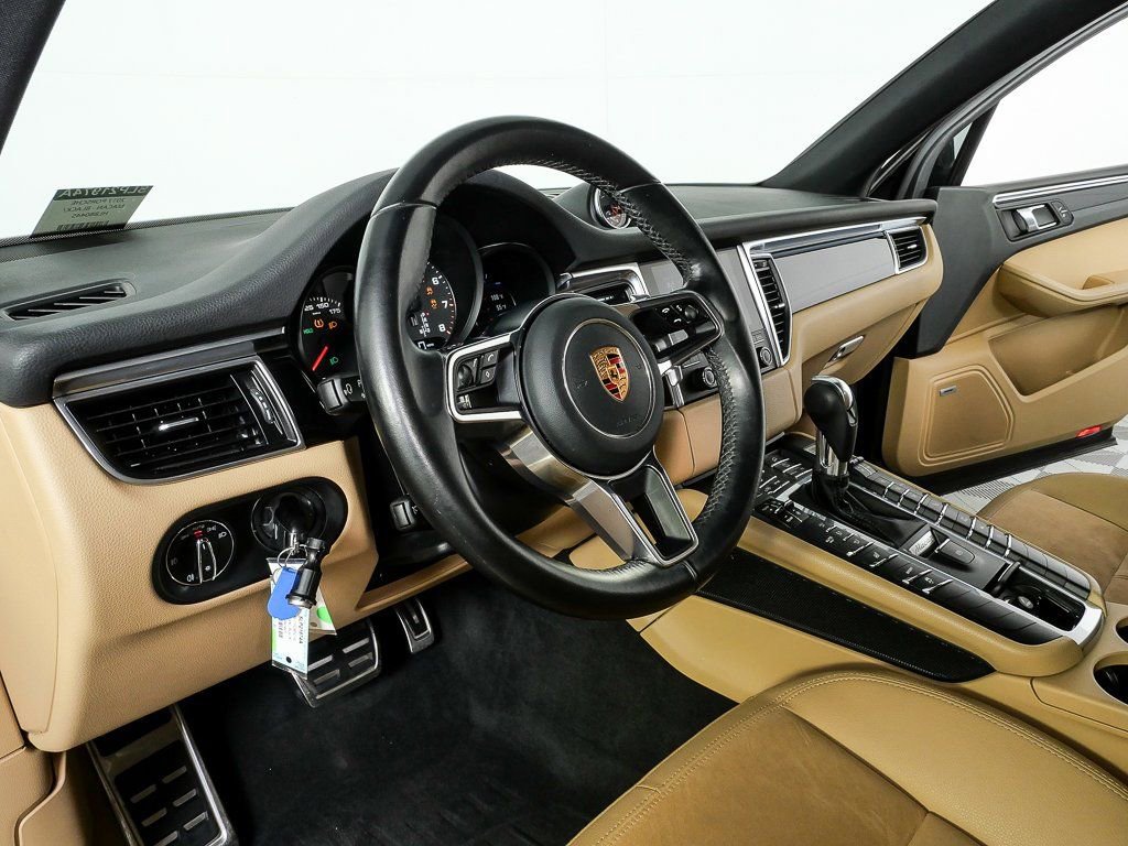 Used 2017 Porsche Macan AWD image 4