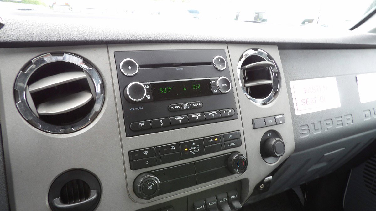 Used 2013 Ford F450 XLT w/ Ambulance Preparation Pkg RWD image 19