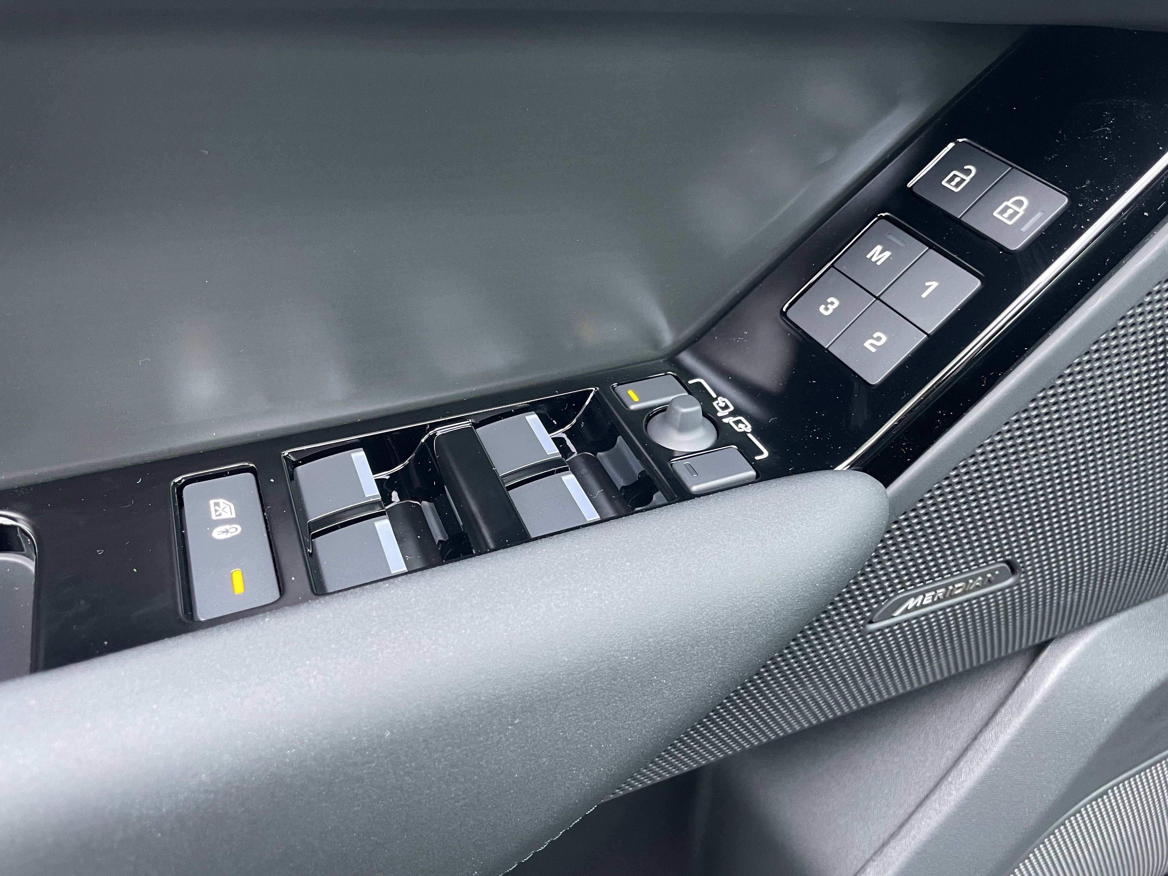 New 2026 Land Rover Range Rover Velar S image 11