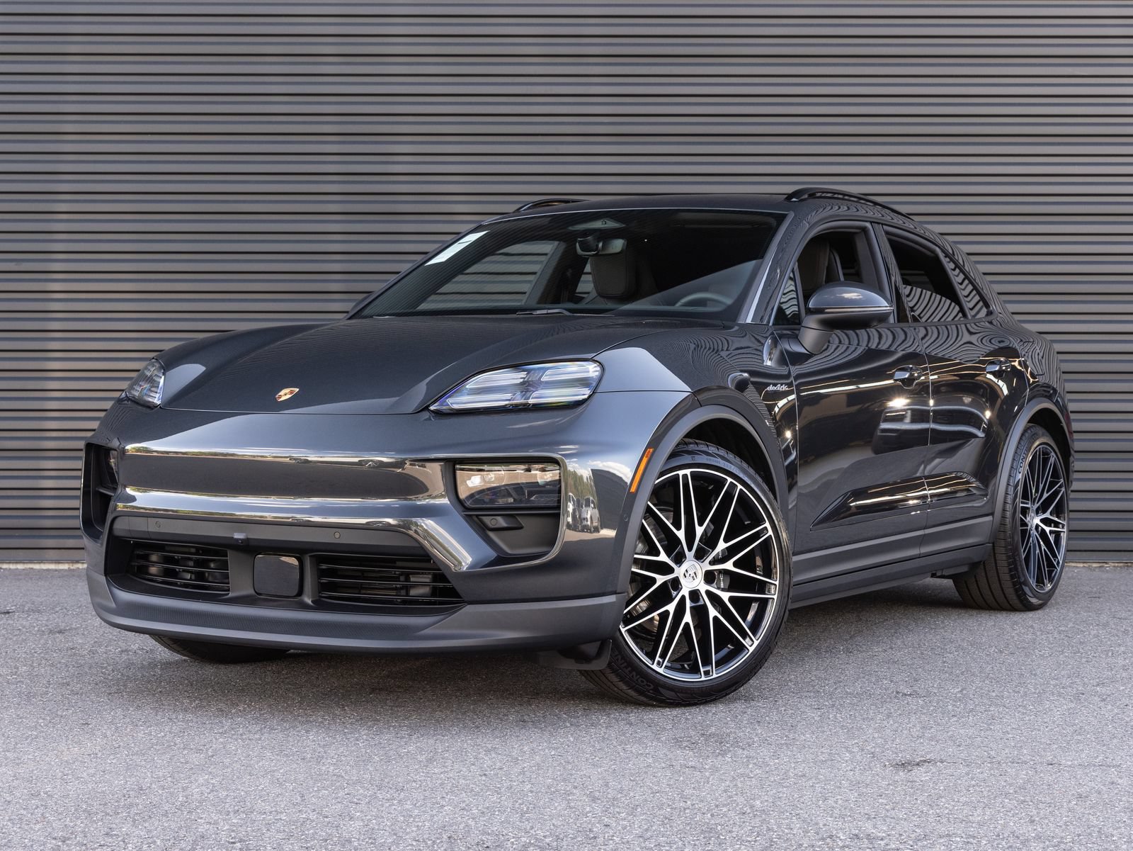 New 2026 Porsche Macan 4 Electric AWD/4WD image 1