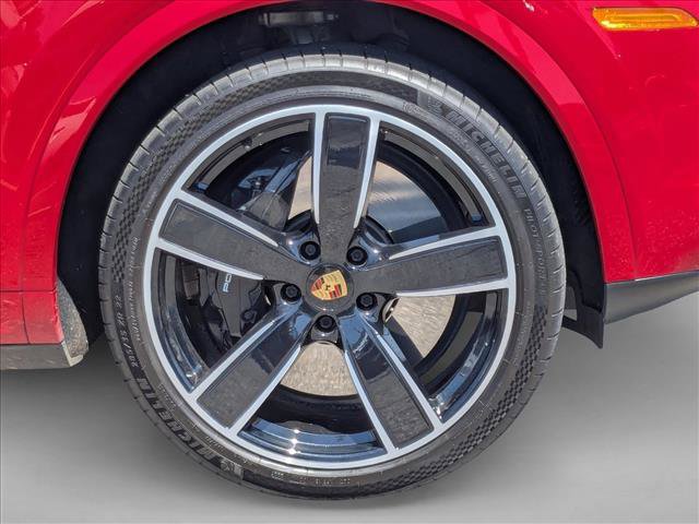 Used 2022 Porsche Cayenne Turbo image 27