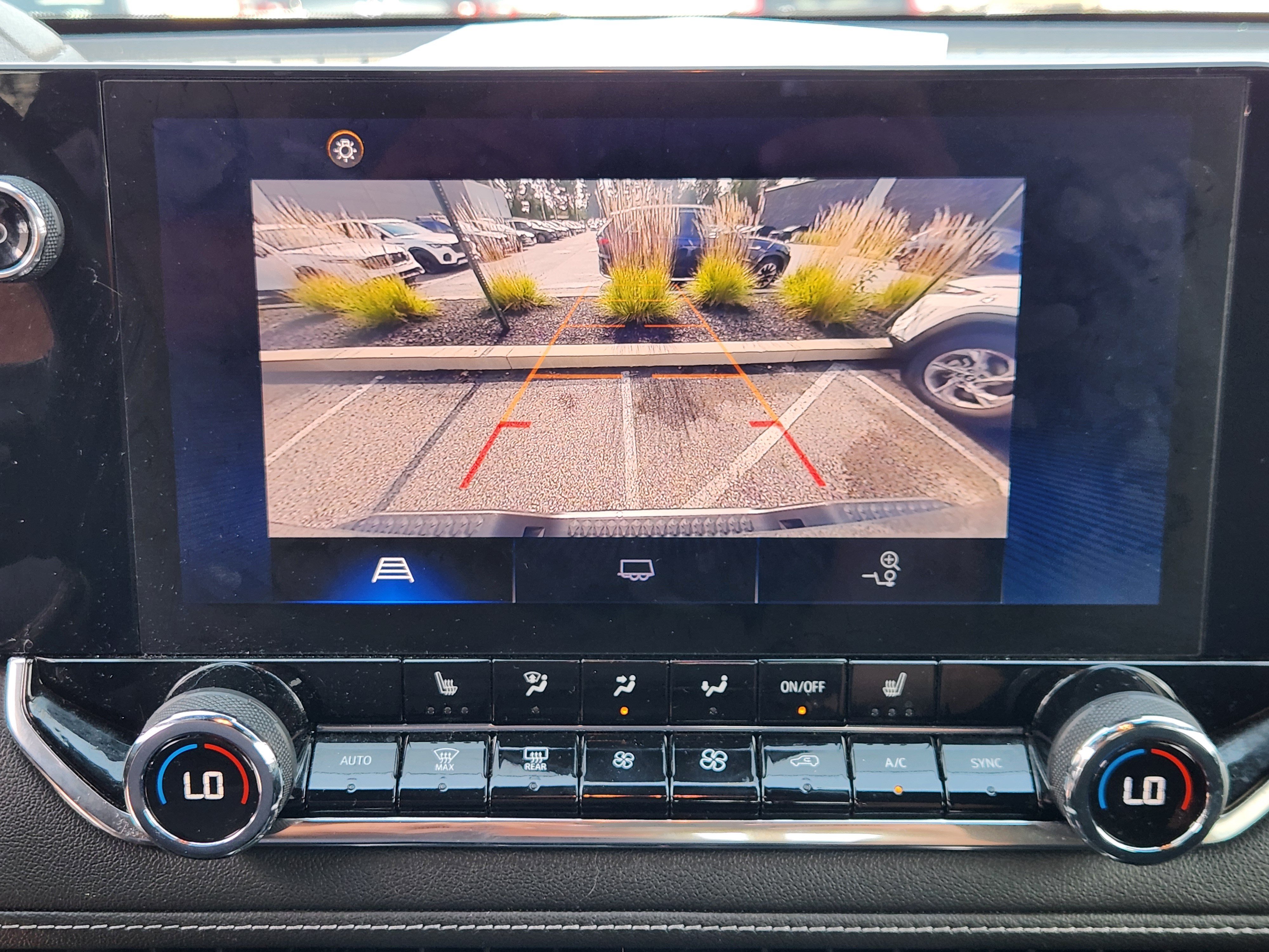 Used 2023 Chevrolet Colorado LT w/ LT Convenience Package II AWD/4WD image 14