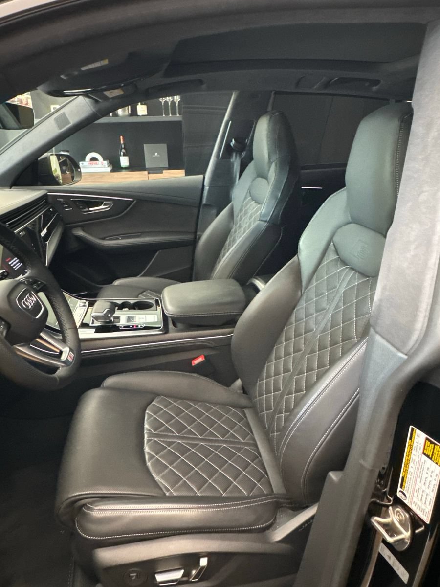 Used 2024 Audi SQ8 Prestige w/ Prestige Package AWD/4WD image 10