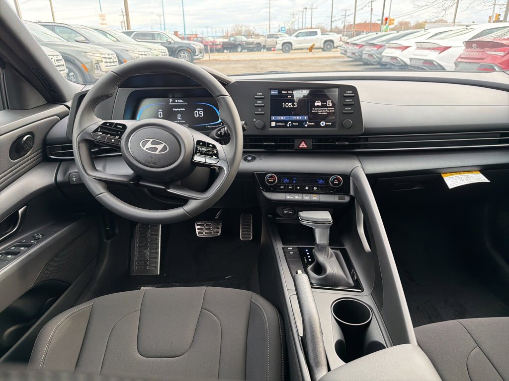 New 2025 Hyundai Elantra Sport image 17