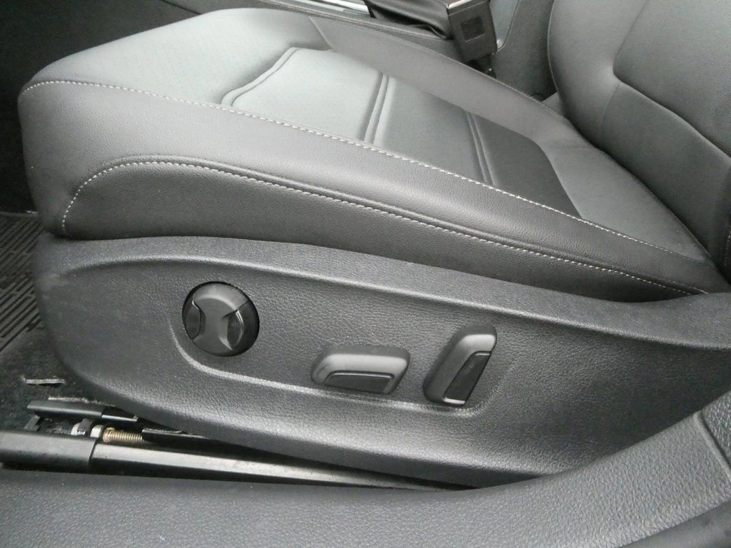 Used 2020 Volkswagen Passat 2.0T SE image 27