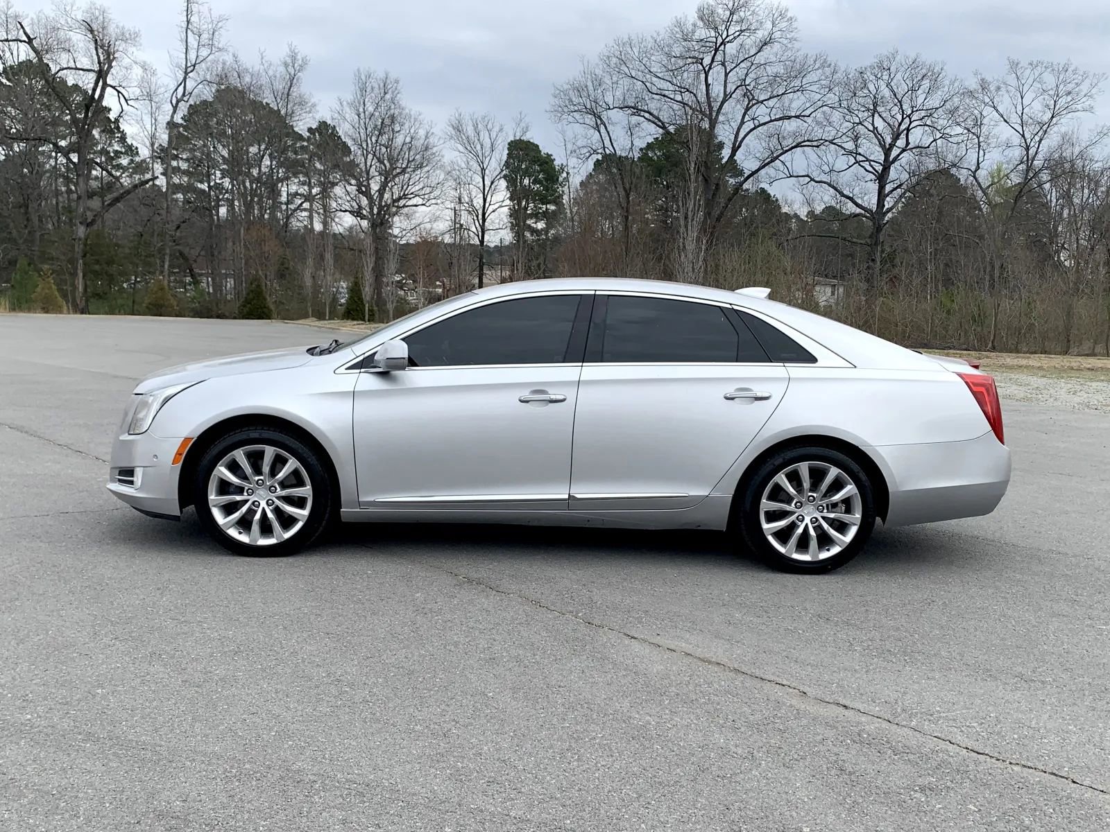 Used 2017 Cadillac XTS Luxury image 4