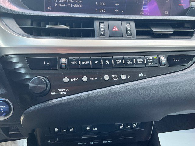 Used 2020 Lexus ES 300h w/ Premium Package FWD image 21