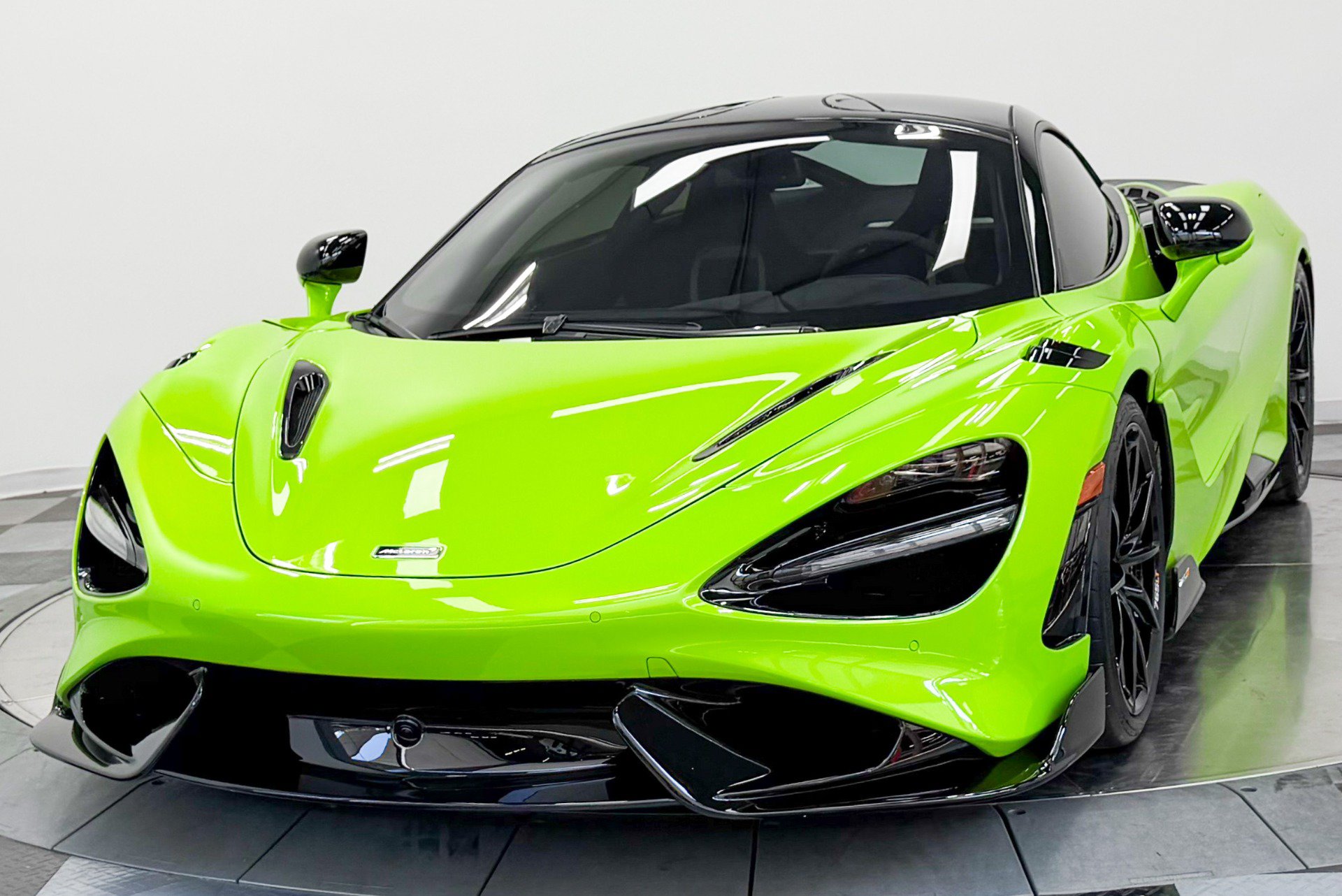 Used 2021 McLaren 765LT RWD image 5