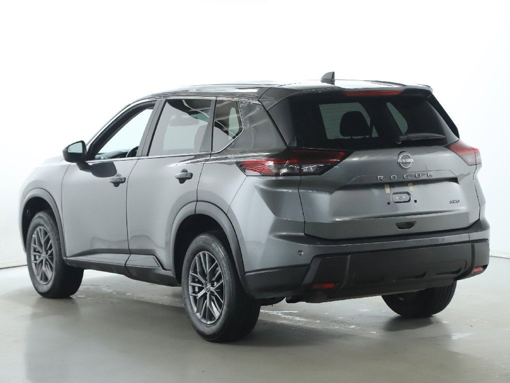 Used 2024 Nissan Rogue S image 41