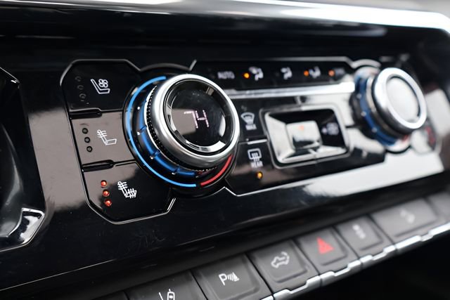 Used 2024 GMC Sierra 2500 Denali w/ Technology Package AWD/4WD image 24