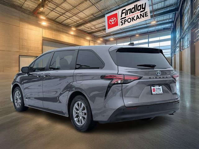 Certified 2021 Toyota Sienna XLE image 6