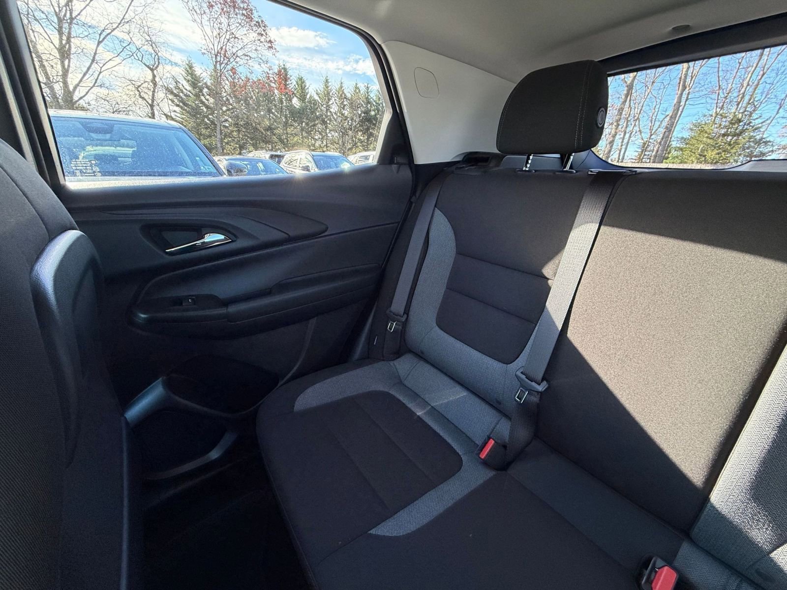 Used 2025 Chevrolet TrailBlazer LT image 37