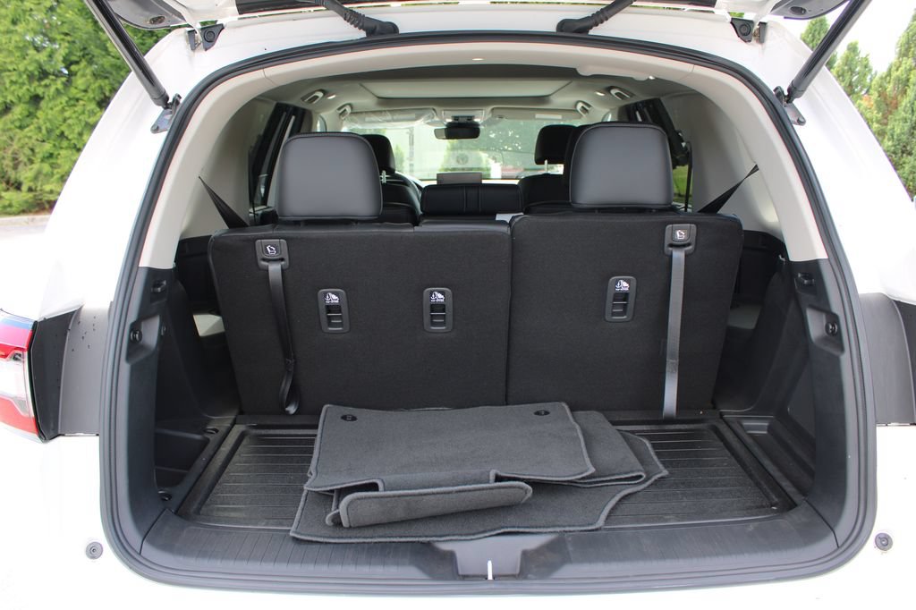 Certified 2025 Honda Pilot Touring image 15