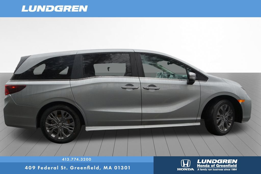 New 2026 Honda Odyssey Touring image 9