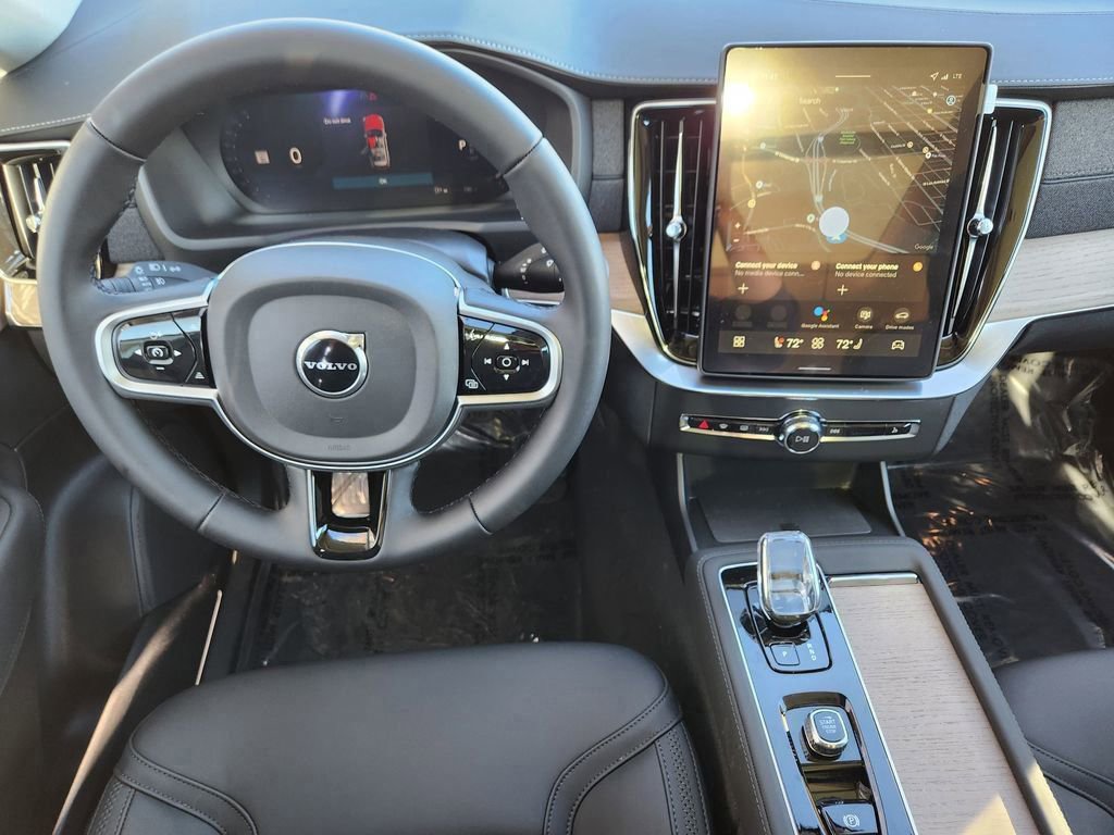 New 2026 Volvo XC90 B5 Core image 2