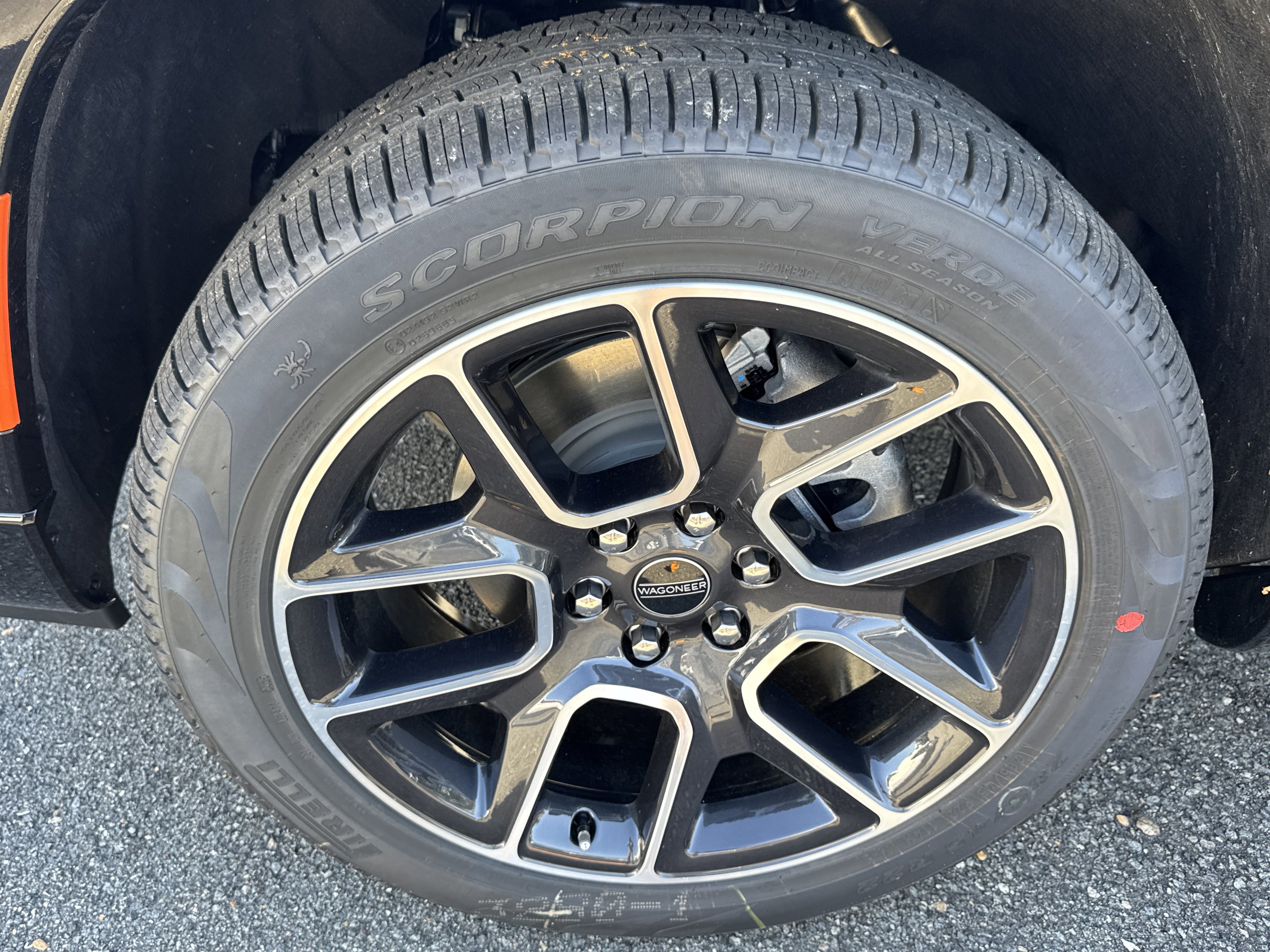 New 2025 Jeep Wagoneer L Series III image 10