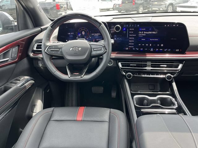 Used 2024 Chevrolet Traverse RS FWD image 15