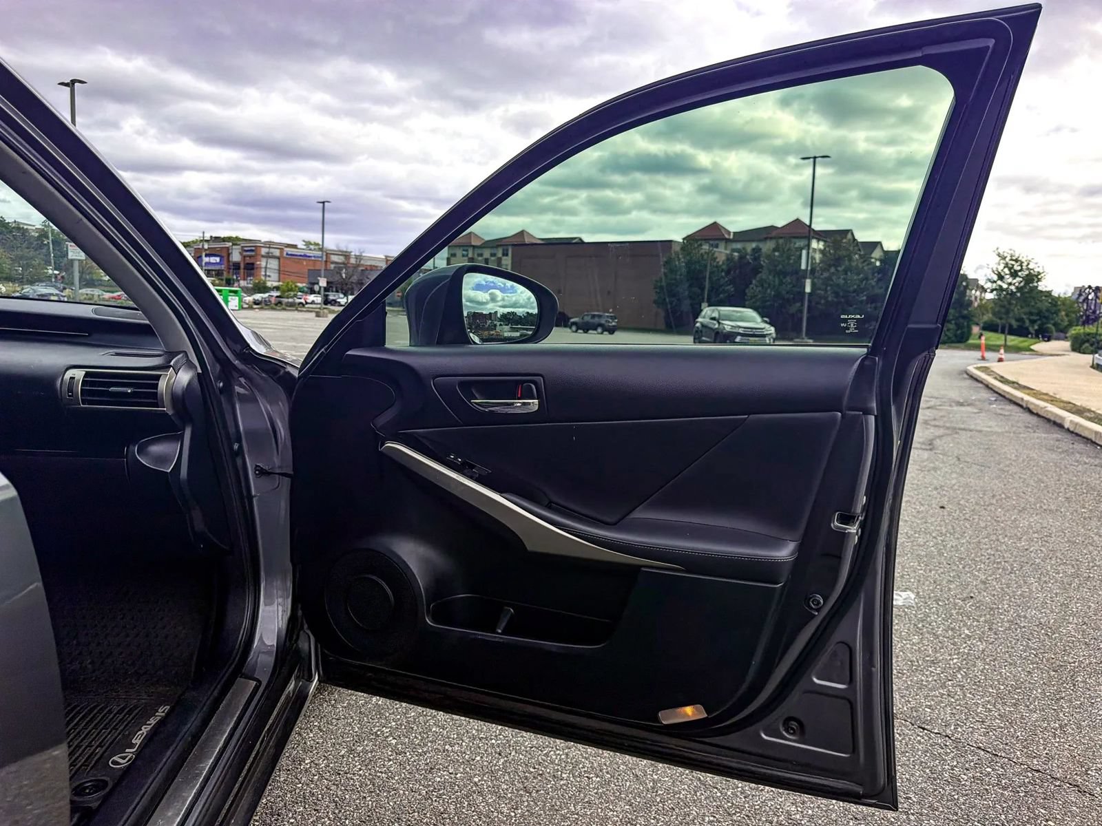 Used 2015 Lexus IS 250 AWD w/ Premium Package image 12