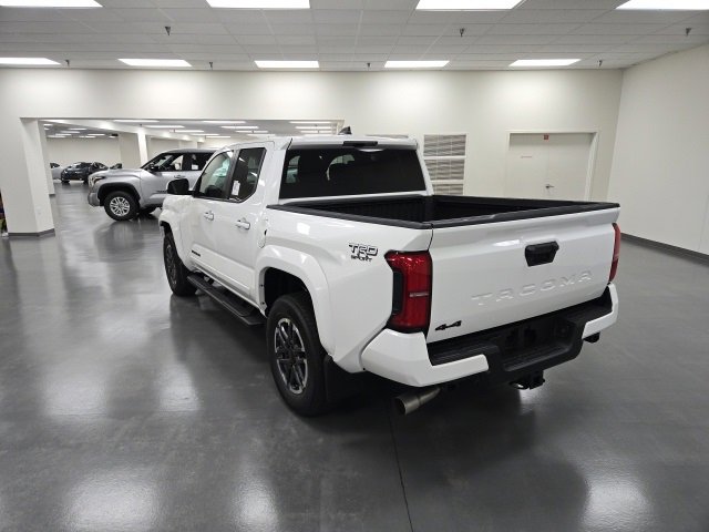 New 2025 Toyota Tacoma TRD Sport image 4