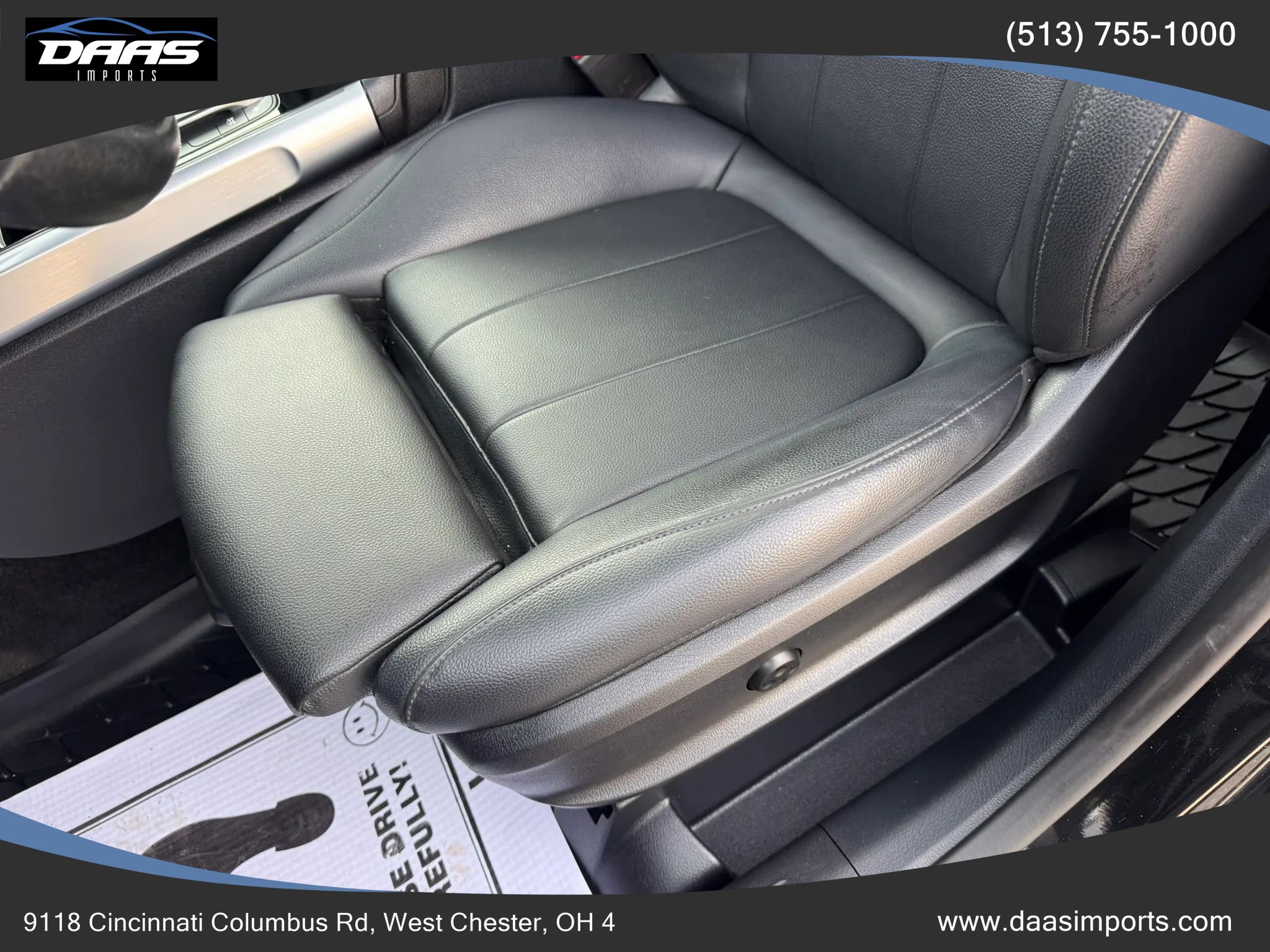 Used 2021 Mercedes-Benz GLB 250 4MATIC w/ Premium Package image 12