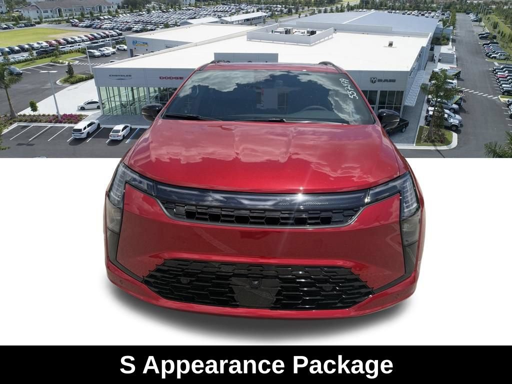 New 2027 Chrysler Pacifica Limited FWD image 7