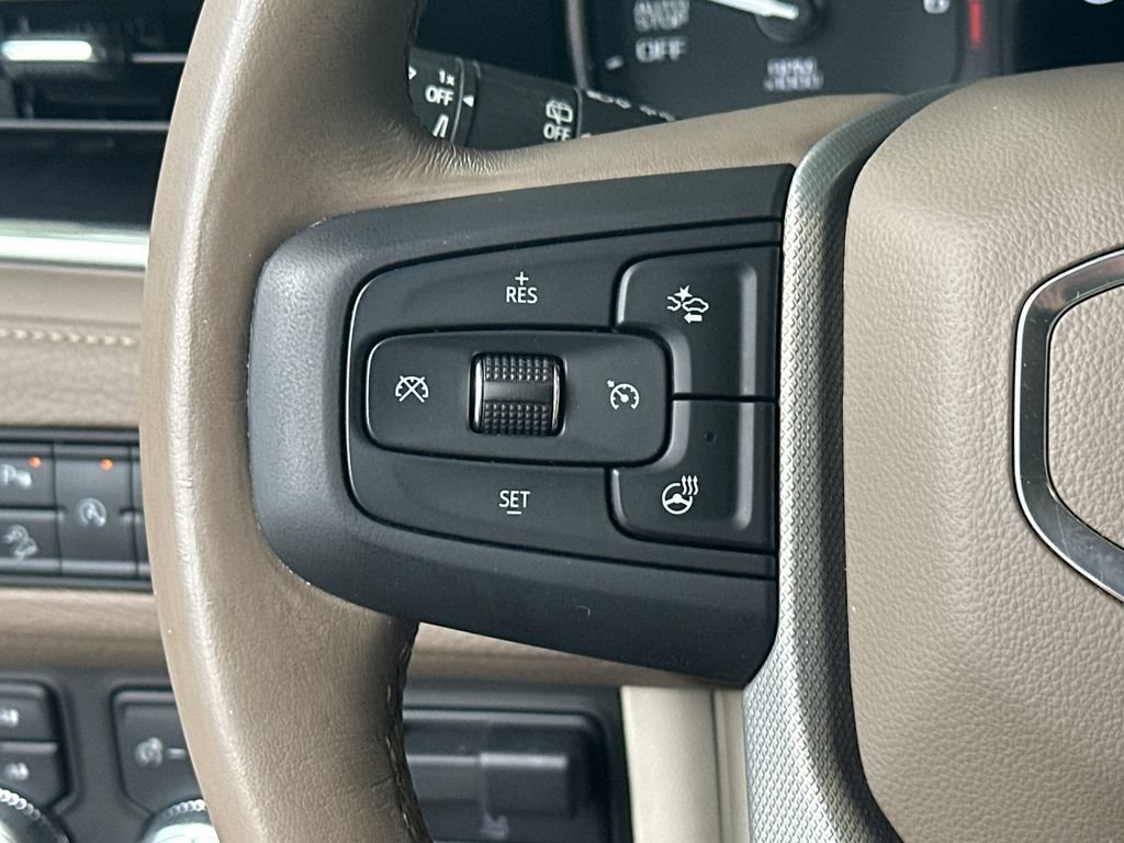 Used 2021 GMC Yukon Denali w/ Denali Ultimate Package AWD/4WD image 17