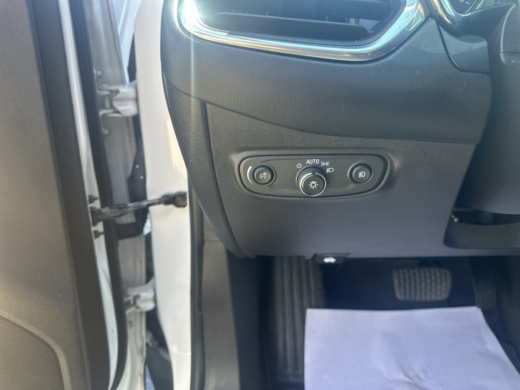 Used 2020 Chevrolet Equinox LT AWD/4WD image 20
