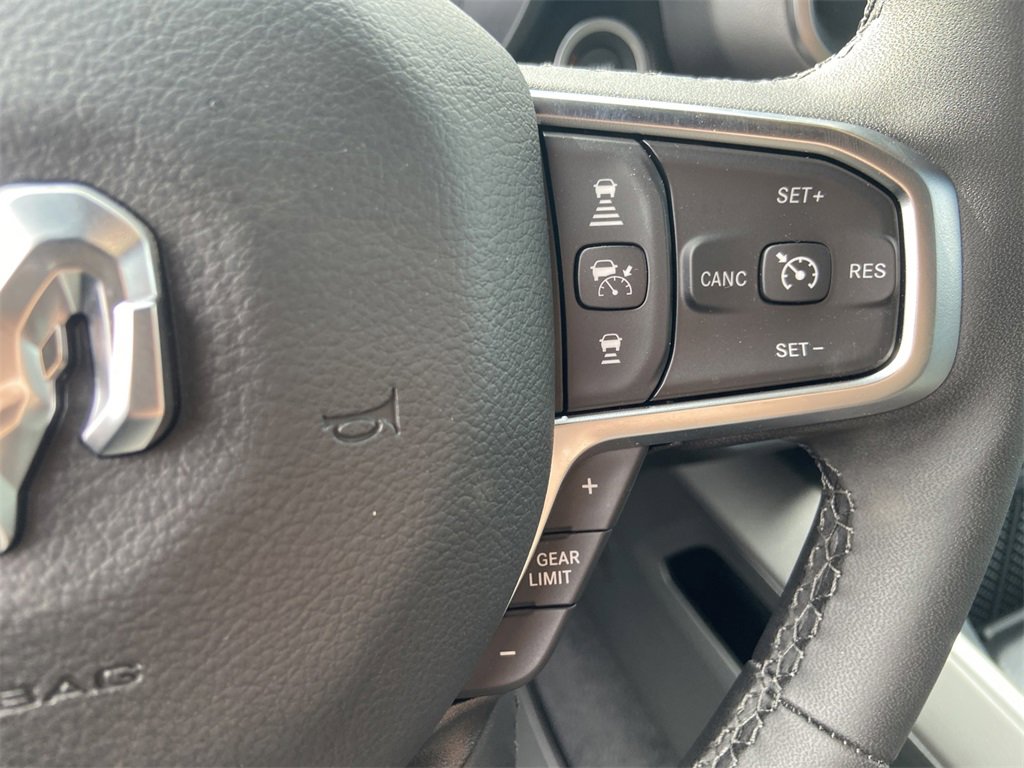 New 2026 RAM 1500 4x4 Crew Cab image 17