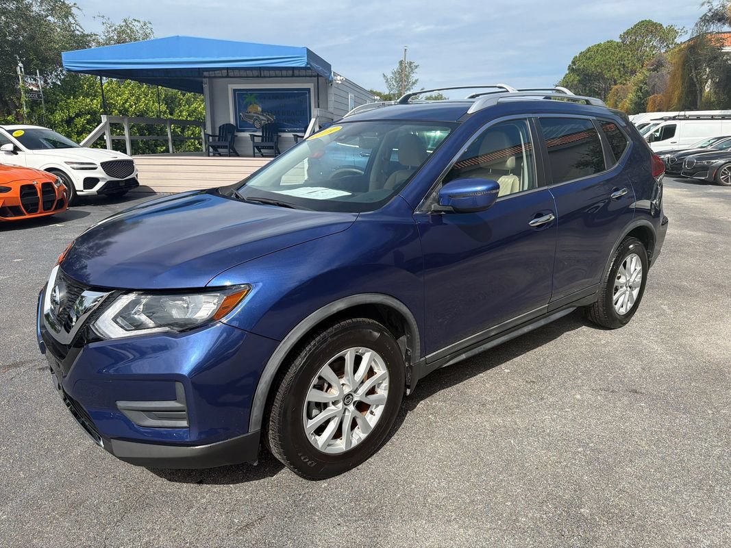 Used 2019 Nissan Rogue SV FWD image 1