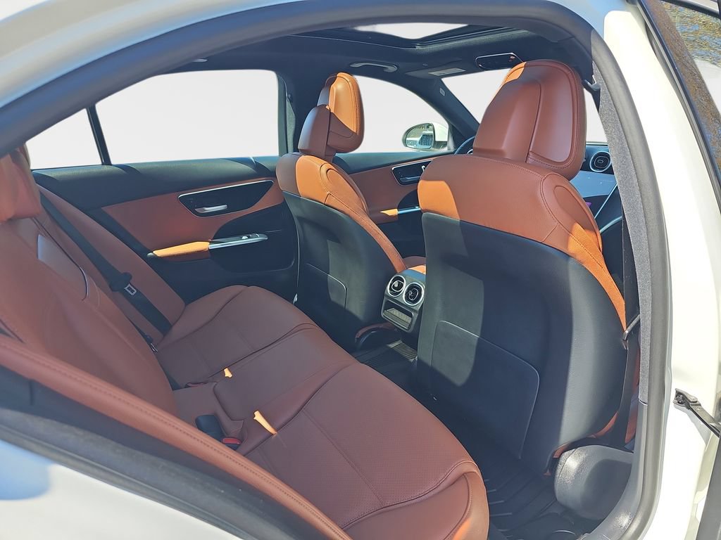 Used 2025 Mercedes-Benz C 300 4MATIC Sedan image 14