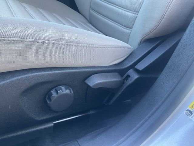 Used 2018 Ford Fusion S FWD image 8