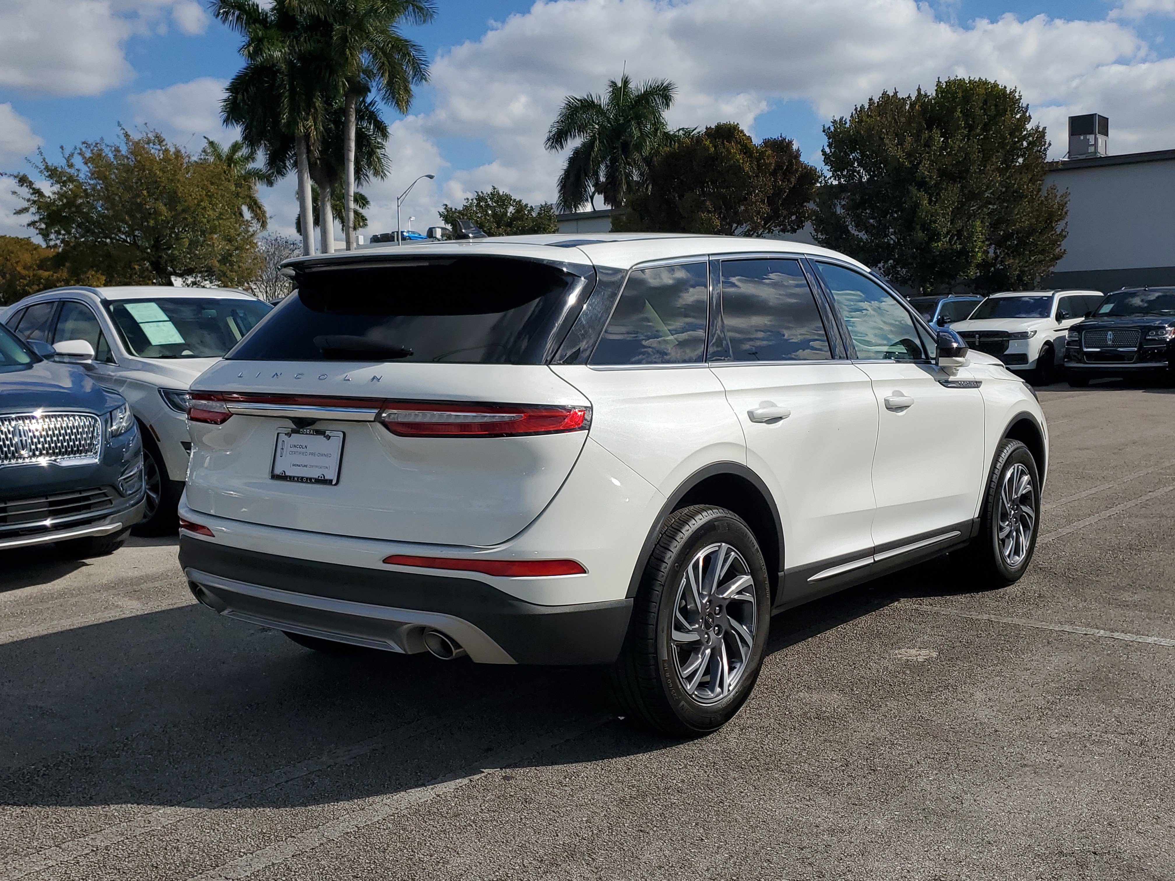 Certified 2024 Lincoln Corsair FWD image 6