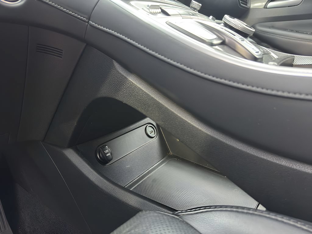Used 2022 Hyundai Santa Fe SEL w/ Convenience + Premium Package FWD image 18