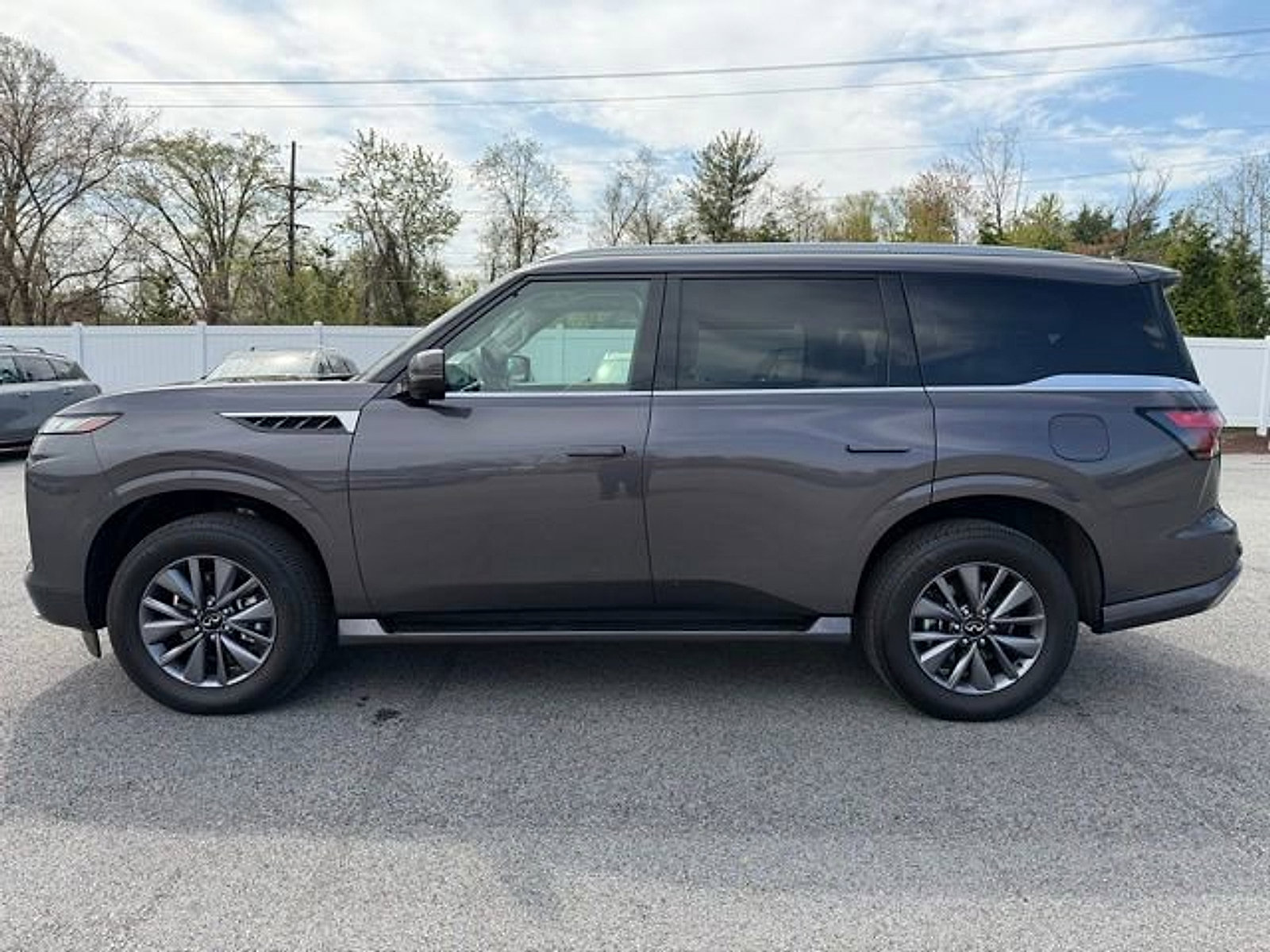 Certified 2026 INFINITI QX80 Pure AWD/4WD image 5