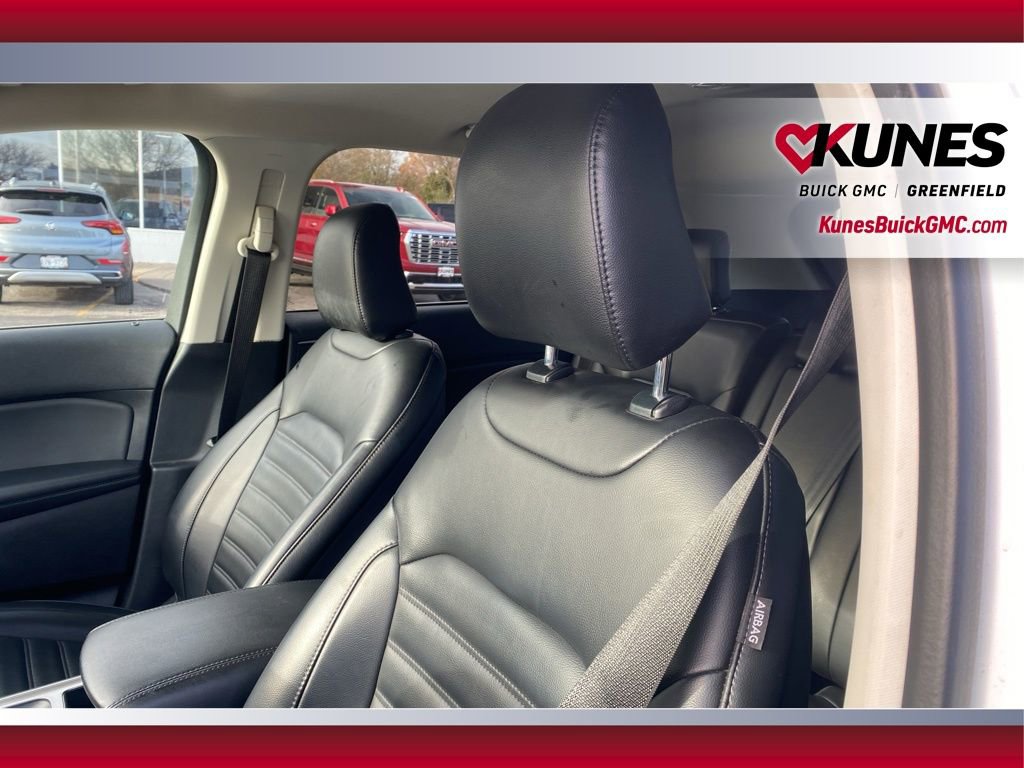 Used 2024 Ford Edge SEL image 18