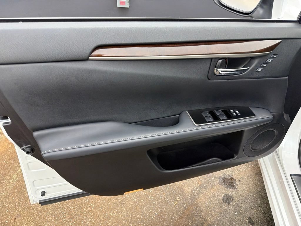 Used 2017 Lexus ES 350 w/ Luxury Package FWD image 11