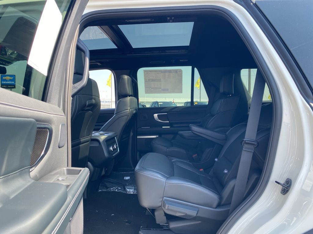New 2025 Ford Expedition Platinum w/ Stealth Performance Package image 24
